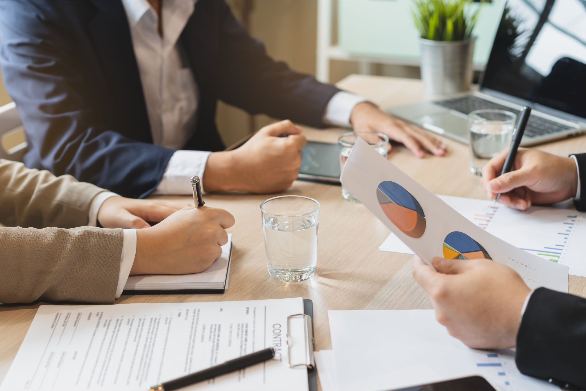 Expanding Into Indonesia: Incorporation vs. Employer of Record (EoR)